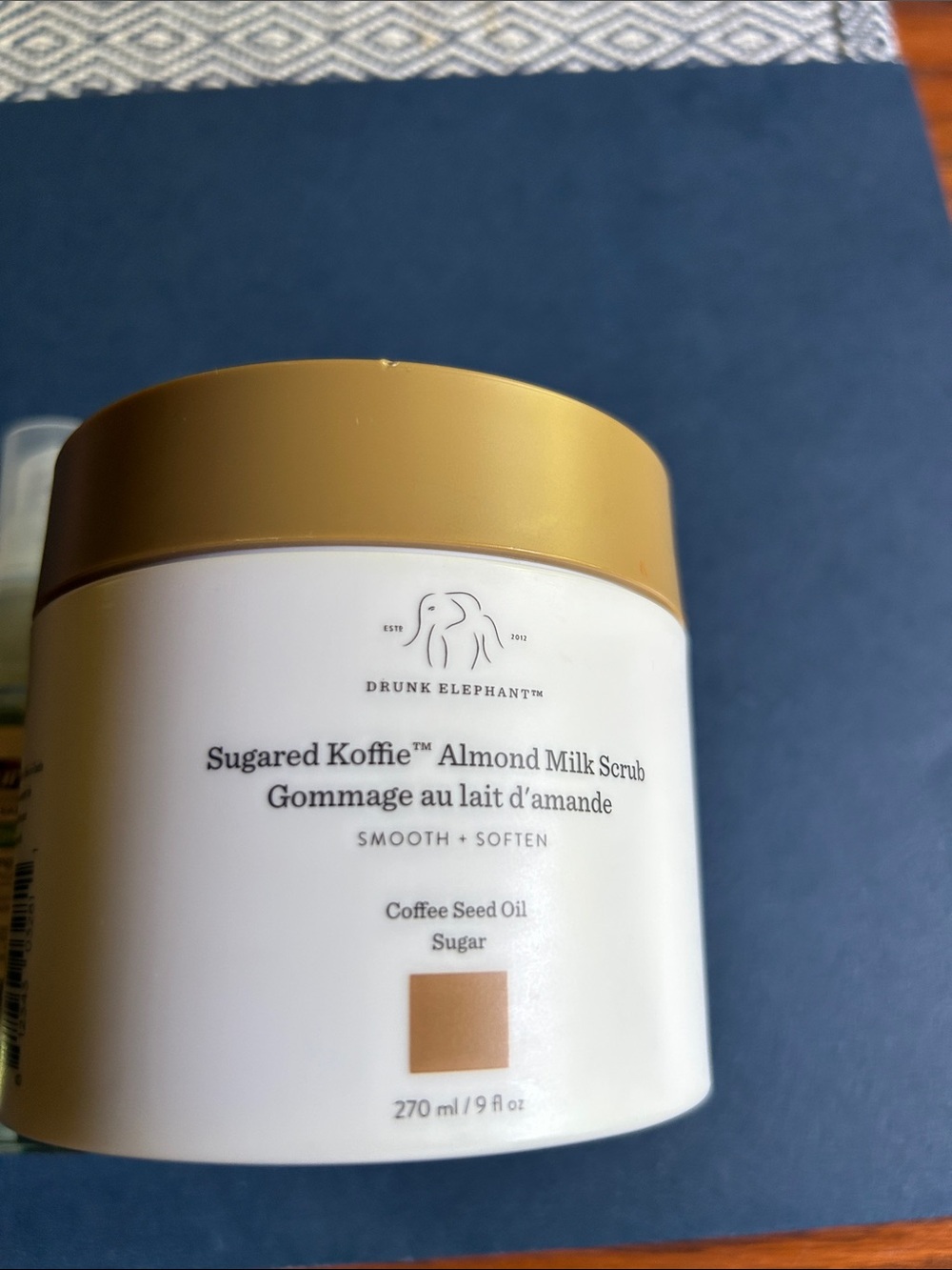 Drunk Elephant Sugared Koffie Almond Milk Scrub - White & Gold